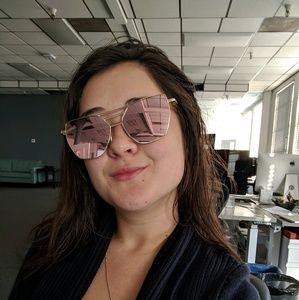 Meet your Posher, Erica